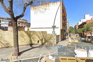 Pis a Calle Fransa Xica