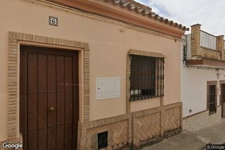 Pis  Calle hermanos carlos y belen merchan menbrive. Vivienda en villanueva del rio y minas  calle hermanos carlos y
