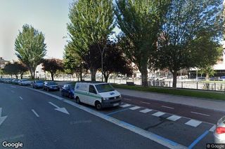 Pis a Avenida Reyes Catolicos
