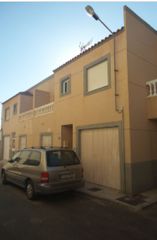 Appartement à Calle magisterio 11. Adosado en la mojonera  calle magisterio