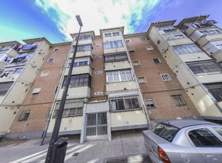 Etagenwohnung in Calle godella 58. Vivienda en madrid  calle godella