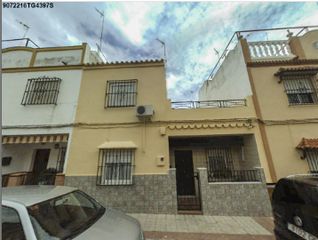 Pis  Calle pastora de cantillana 10. Adosado en alcalá de guadaira  calle pastora de cantillana