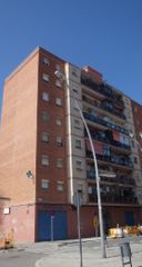 Pis a Calle pi i gibert 74. Vivienda en sant adrià de besòs  calle pi i gibert