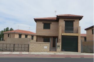 Piso  Ronda espartero 1. Chalet en mora  ronda espartero