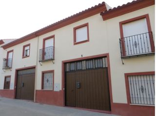 Piso  Calle albayara 5. Chalet en pedro abad  calle albayara