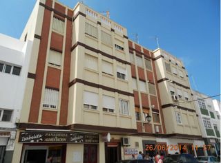 Business premise in Calle Retama 25