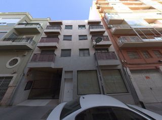 Piso en Calle Gonzalez Garbin 25