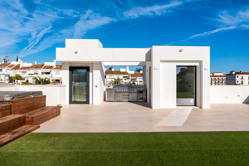 Foto b307d2f3-7ea1-4520-8b4b-f7bc4bb77923. Chalet dans calle 04b nva andaluc 202 dans Nueva Andalucía centro Marbella