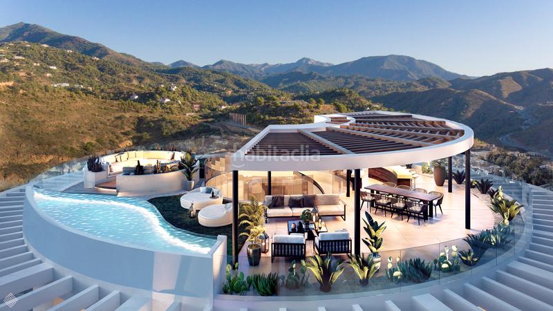 Foto 4d0ac72e-0eb9-4617-bdba-d25c6625f6a6. Ático en calle isla madeira 16 lujoso dúplex orientado al sur con piscina privada en la azotea. - descubra un lujo incomparable en este impresionante dúplex en Benahavís