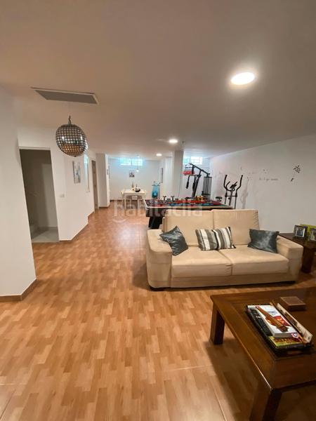 Foto a282e748-cd77-470a-a330-40856e42ccb6. Casa pareada en calle los naranjos 2a ¡descubre tu nuevo hogar en la exclusiva zona de playamar, ! esta espectacular vivienda pareada, situada a escasos en Torremolinos