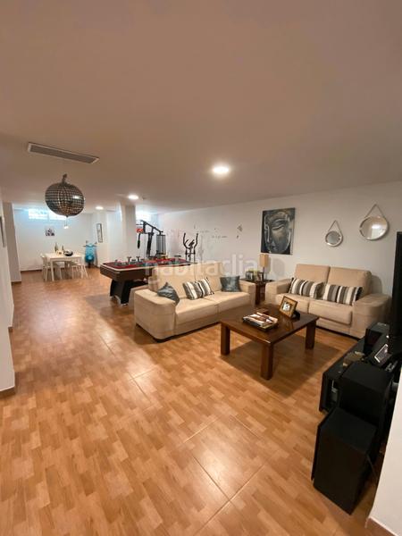 Foto bf2147cd-99e5-4523-a6ff-877811f43be8. Casa pareada en calle los naranjos 2a ¡descubre tu nuevo hogar en la exclusiva zona de playamar, ! esta espectacular vivienda pareada, situada a escasos en Torremolinos