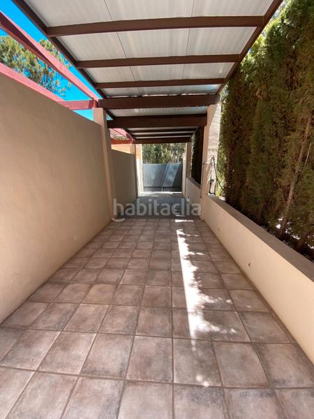 Foto ce9cf4d6-0986-4ece-8033-ffc0731346e6. Casa pareada en calle los naranjos 2a ¡descubre tu nuevo hogar en la exclusiva zona de playamar, ! esta espectacular vivienda pareada, situada a escasos en Torremolinos