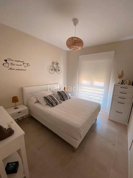 Foto f8f73074-3b8e-4512-8bd1-532ca4afcc0c. Casa pareada en calle los naranjos 2a ¡descubre tu nuevo hogar en la exclusiva zona de playamar, ! esta espectacular vivienda pareada, situada a escasos en Torremolinos