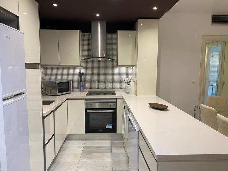 Foto 65050231-1cfe-4588-b2c5-919e975c1d0a. Location rez-de-chaussée dans avenida josé banús 5 dans Marbella