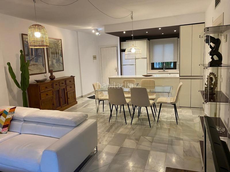 Foto 0d3d905c-2339-4383-a5df-190dc13f80f8. Rent ground floor in avenida josé banús 5 in Puerto Banús Marbella