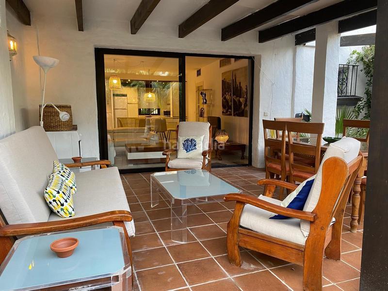 Foto 73d8a7e1-bf2c-480d-9316-1d2113d14ed3. Rent ground floor in avenida josé banús 5 in Puerto Banús Marbella