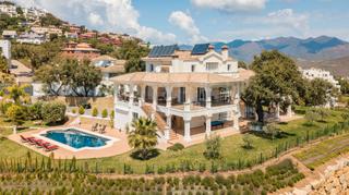 Xalet a Calle madrid 3. ¡descubre la joya de la mairena!   esta majestuosa villa indepen