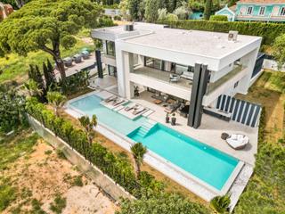 Xalet a Urbanización cortijo de nagüeles 1e. Estamos encantados de anunciar que la nueva villa fortuna en la