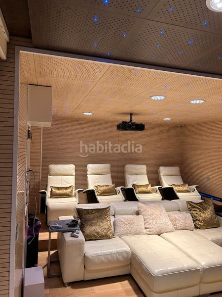 Foto db1925ff-0517-4bd5-849e-732448166132. Xalet amb xemeneia calefacció aparcament piscina a Marbella