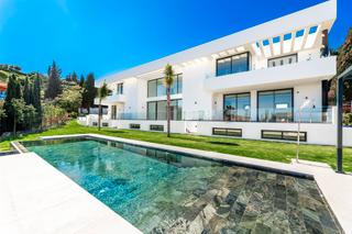 Chalet à Calle muñiz 164. Hermosa villa en el paraiso alto, benahavis, a estrenar.  paraís