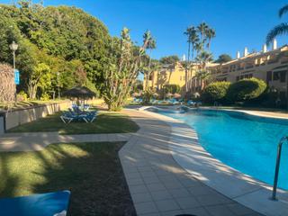 Rent Duplex in Urbanizacion coto los dolores 4. Magnifico piso cercano al mar, a unos 100 metros del mismo, en l