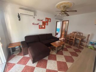 Appartamento  Calle garcilaso de la vega 14. Acogedor piso situado en nueva andalucia, muy cercano a todo.