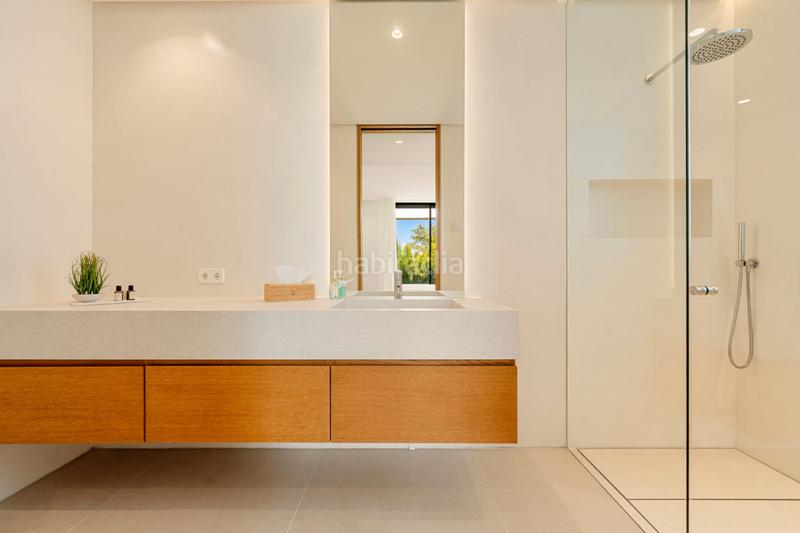 Foto 85d9c621-fd39-46b6-b0af-280c3ec3fc88. Chalet in calle 24-a 464 in Guadalmina Alta Marbella