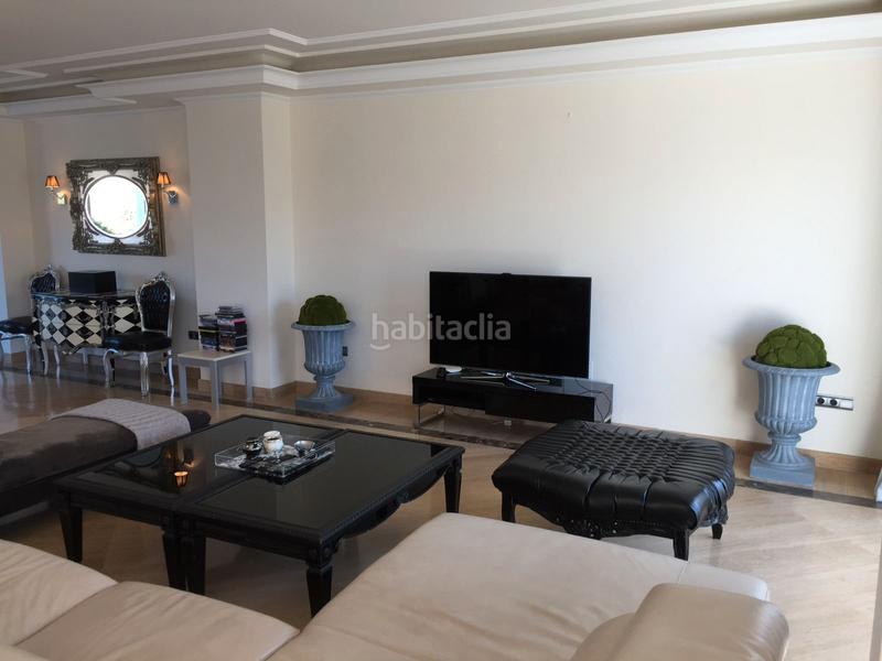 Foto e5c0f68c-8d24-4fa3-8bbe-4e0d40098ae5. Rent penthouse in arrabal a cañas 2 in Puerto Banús Marbella