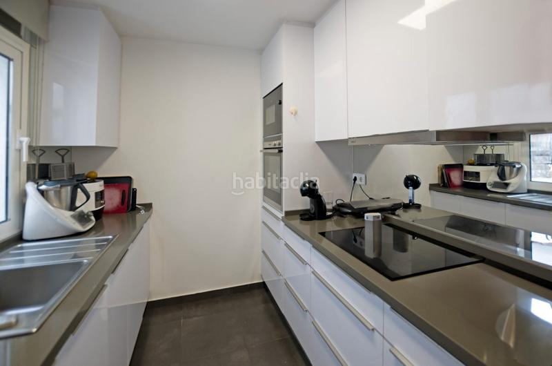Foto 0c9dcf0d-c8c6-40d9-8a62-7eb5567919f1. Attique dans avenida josé banús 875 dans Puerto Banús Marbella