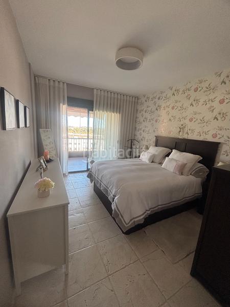 Foto 3231f3c4-3f66-41f6-8055-41425c0e78cd. Pis a calle pico alcazaba 21 a Benatalaya Estepona