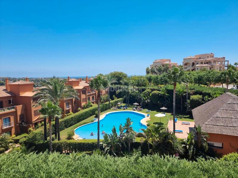 Foto dc7dc0c8-ce00-4264-8d41-6bd4b1252f41. Pis a calle pico alcazaba 21 a Benatalaya Estepona