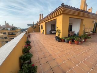 Miete Dachwohnung in Calle soria 4. Gonzalez y asociados inmobiliaria les ofrece este magnifico atic