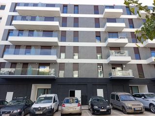 Local Comercial en Calle Lazaga 12