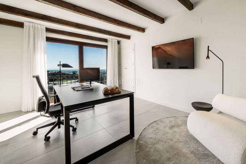 Foto a7b55e84-22d3-4593-9f39-35da54675b50. Chalet en calle arroyo juan prieto 1 en La Concha - Resina Golf Estepona