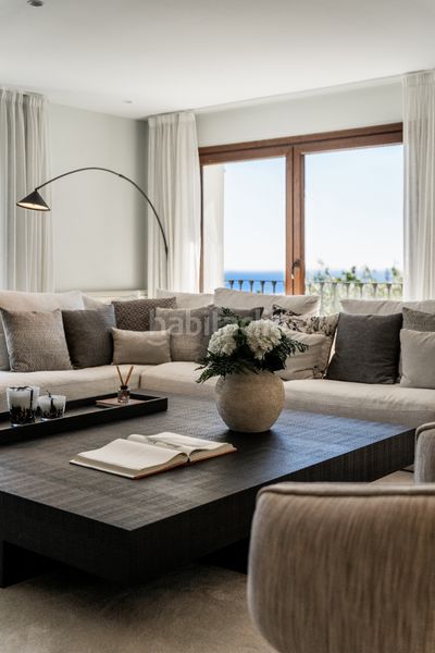 Foto c557f568-52b7-43c4-bf99-0afef6efdc00. Chalet en calle arroyo juan prieto 1 en La Concha - Resina Golf Estepona