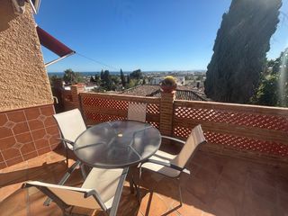 Casa adosada en Calle miguel de unamuno 45. Magnifica casa adosada situada en nueva andalucia, cerca de la t