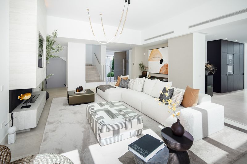 Foto dd99cd5f-dc14-4656-b94b-9f44592ae44a. Xalet a calle tejo 487 a El Paraíso Benahavís