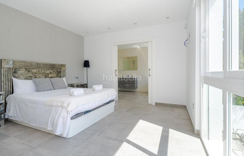 Foto 470d6c50-69f8-416f-b89f-87952fa1c0c1. Chalet en calle londres 1 magnifica villa independiente ubicada en el corazón de nueva andalucía, a solo 5 minutos de puerto banús. 961 m2 de parcela.- en Marbella