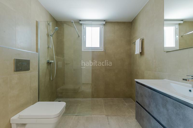 Foto 621bb3a1-7501-4e29-a34d-d7964ab637cf. Chalet en calle londres 1 magnifica villa independiente ubicada en el corazón de nueva andalucía, a solo 5 minutos de puerto banús. 961 m2 de parcela.- en Marbella