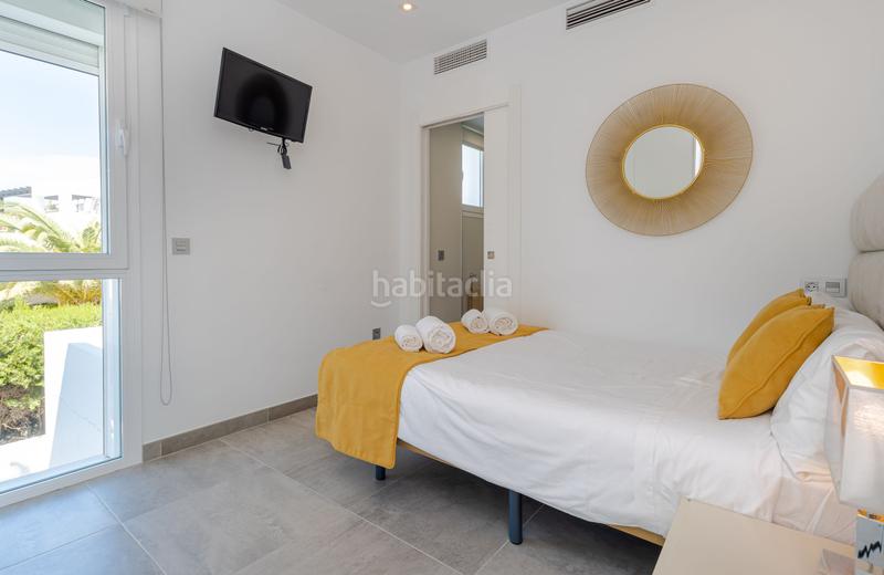 Foto 9b1a324a-0733-4a12-acf5-bc5bca58489d. Chalet en calle londres 1 magnifica villa independiente ubicada en el corazón de nueva andalucía, a solo 5 minutos de puerto banús. 961 m2 de parcela.- en Marbella