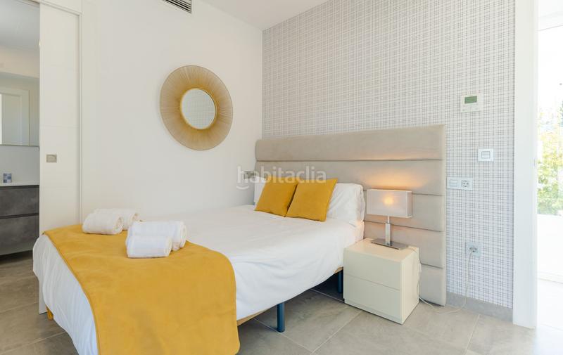 Foto db312ee7-0c29-4192-ae1d-d2835af28570. Chalet en calle londres 1 magnifica villa independiente ubicada en el corazón de nueva andalucía, a solo 5 minutos de puerto banús. 961 m2 de parcela.- en Marbella