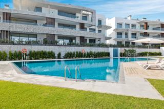 Pis a Urbanizacion el herrojo 128. Real de la quinta, benahavís.-  apartamento en primera planta a
