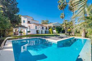 Xalet a Calle alcalá 15-d 12. Hermosa villa en las brisas, nueva andalucia   1.790 m2 parcela.