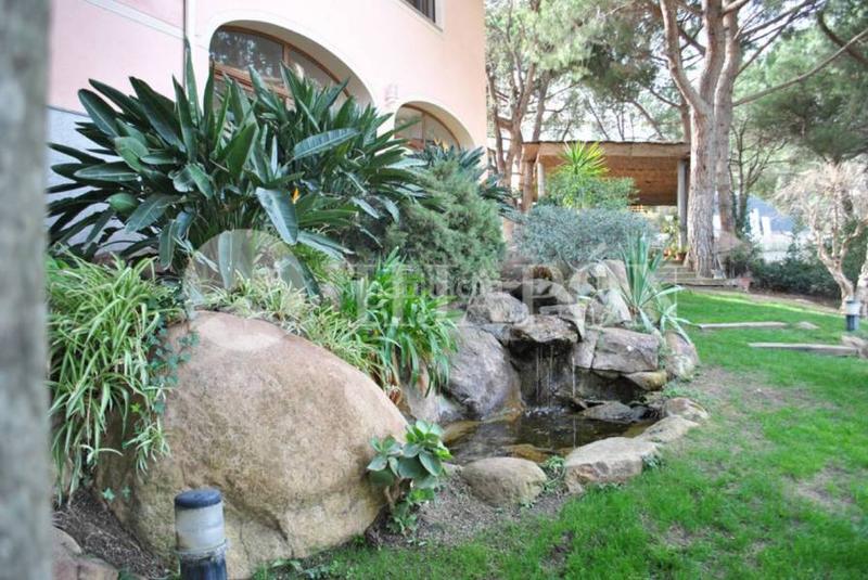 Foto 3883b87b-a1fc-431a-953c-444273db6725. Casa amb calefacció aparcament piscina a Alella