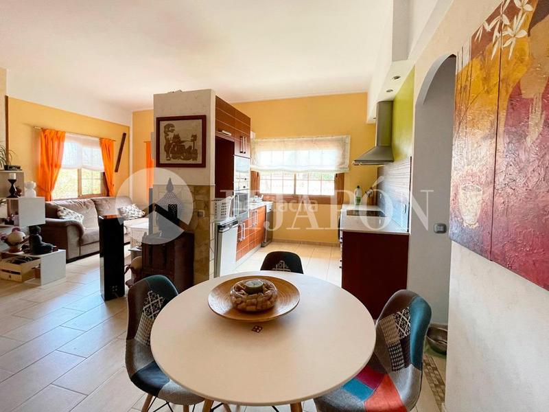 Foto 9e020f88-15a9-4548-8955-a11da0946586. Casa con riscaldamento parcheggio piscina in Alella