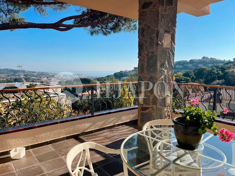 Foto a7eb95d2-c447-4371-9617-70d127757e14. Casa con riscaldamento parcheggio piscina in Alella