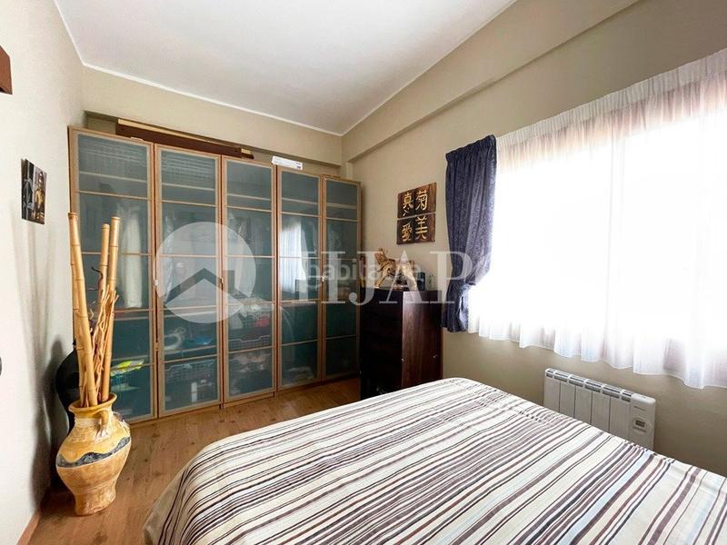 Foto fa6ceeec-7984-4d61-aa3a-e945a1eb8c58. Casa con riscaldamento parcheggio piscina in Alella