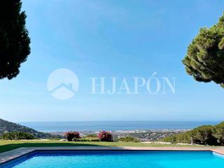 Maison à Cabrils. Fusión de elegancia y belleza vistas supremas en cabrils