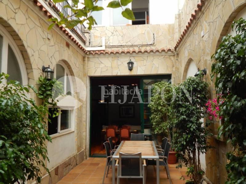 Foto 44ba3d25-ed15-46c6-a18d-69ec860c91a3. House with heating in Ocata Masnou (El)