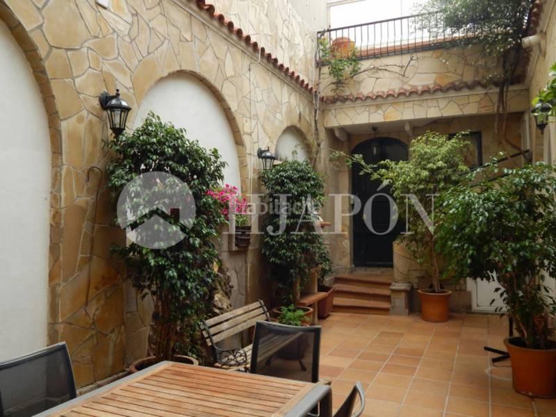 Foto 8a5a50de-cb4d-4d00-aff7-4123d4bcd531. House with heating in Ocata Masnou (El)